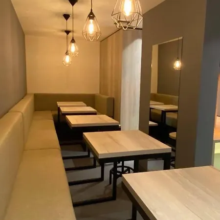 Aparthotel Super Seven *