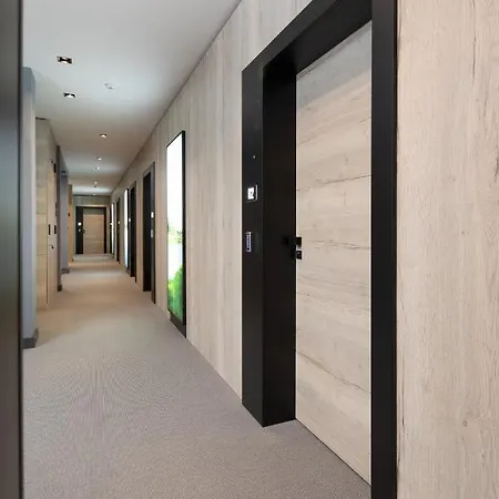 Super Seven 4* Belgrade