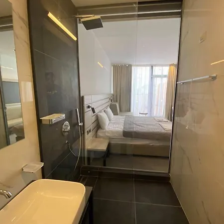 Super Seven ベオグラード