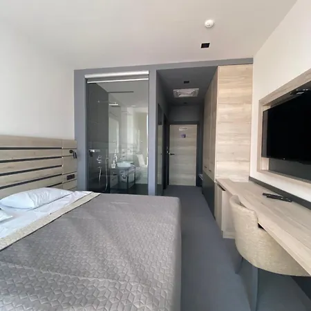 Super Seven Aparthotel Belgrade